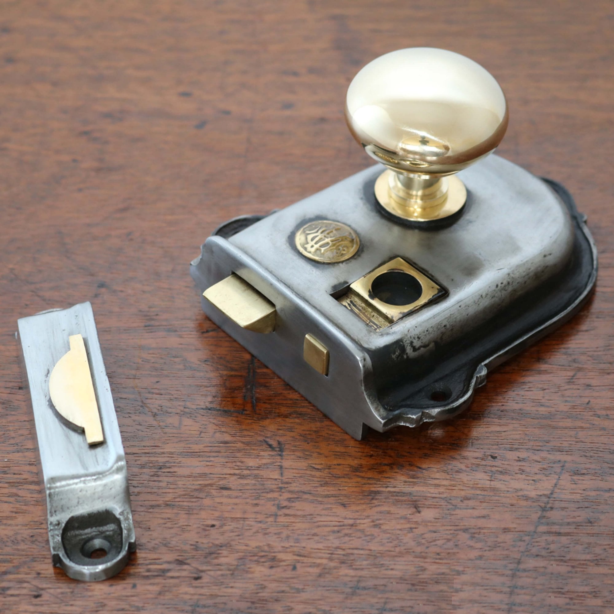 Cromwell Cast Iron Rim Latch