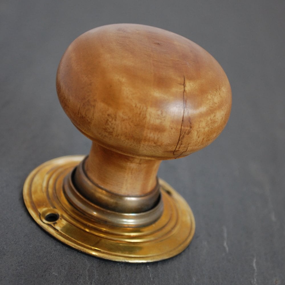 Oak Bun Door Knobs