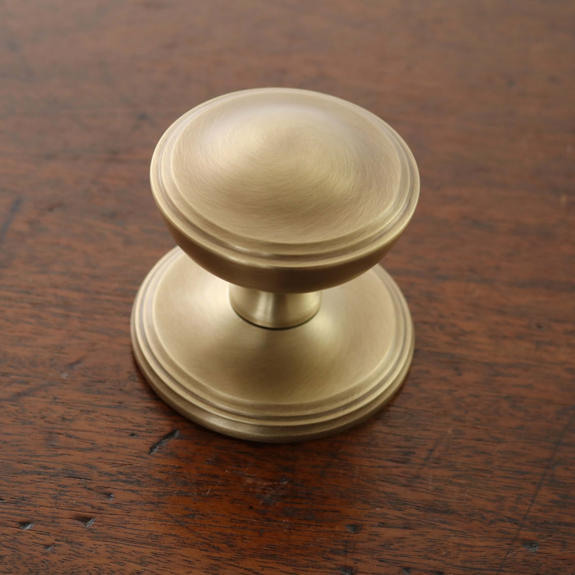 Constable Large Round Door Knob