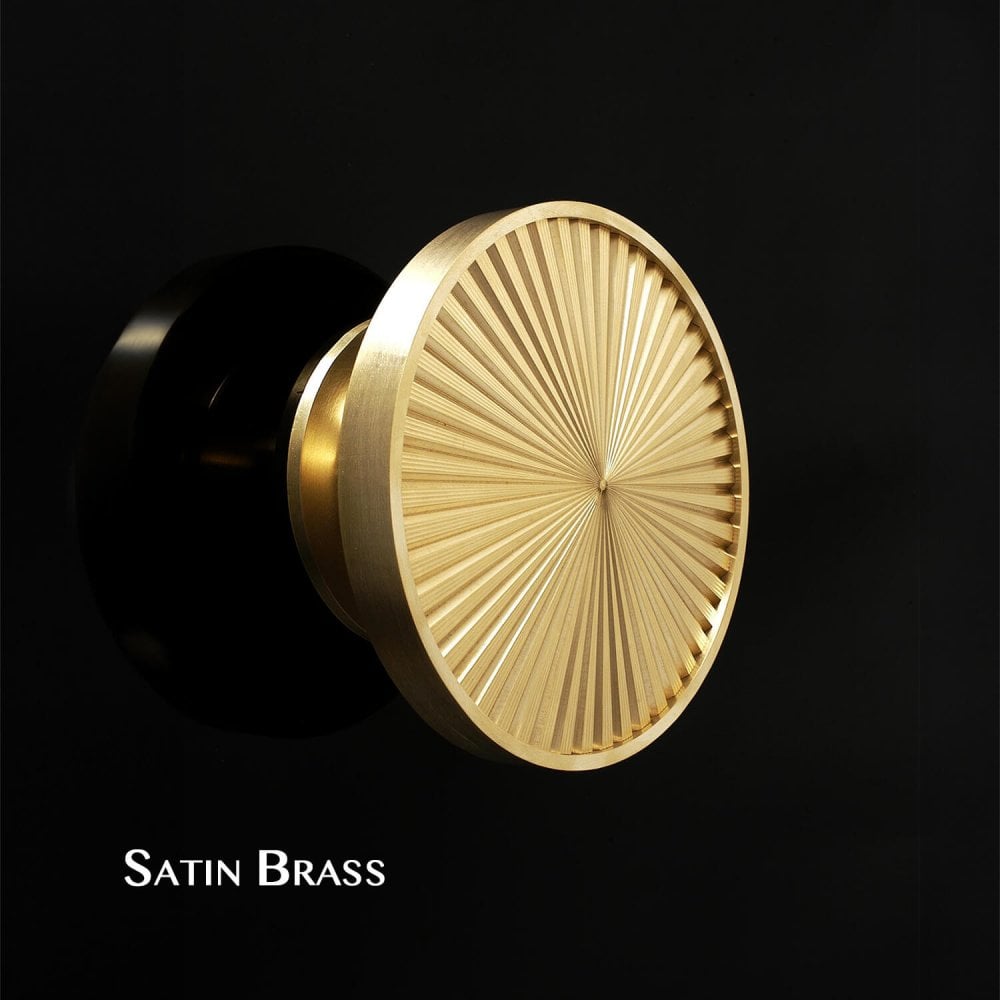 Solis Centre Door Pull