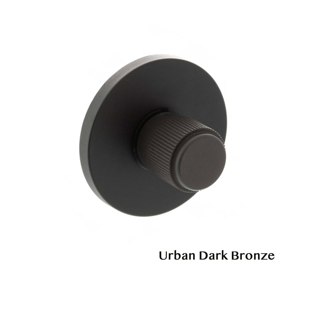 Linear Bathroom Turn Set