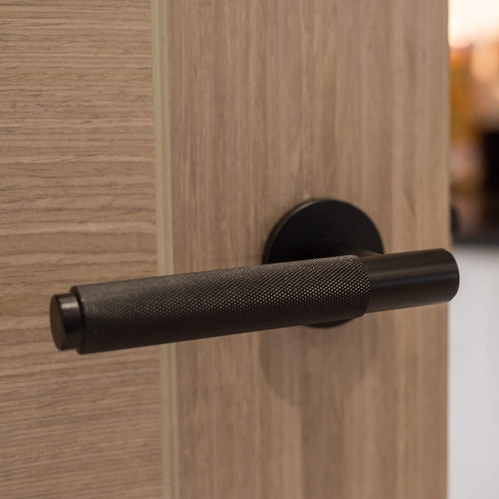 Knurled Crompton Lever on Rose