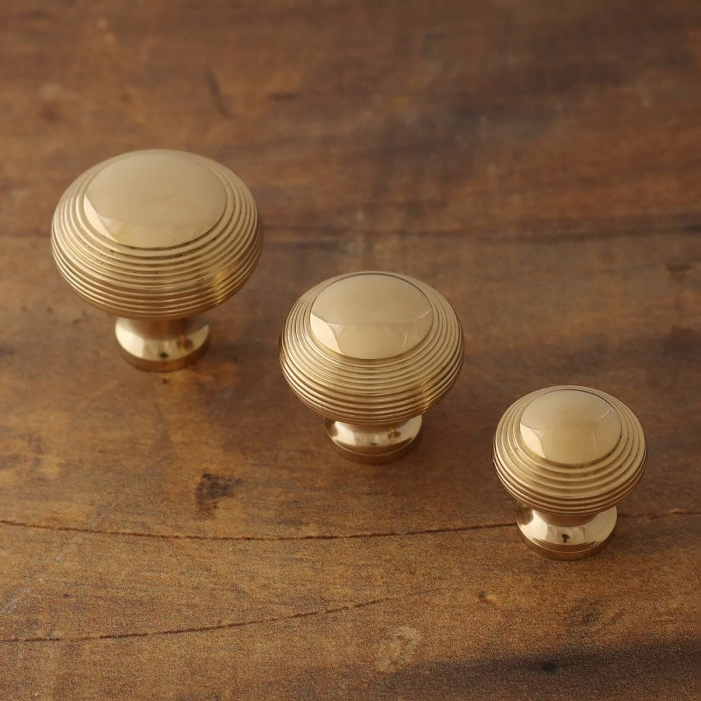 Hatton Reeded Cabinet Knob - Unlacquered Brass