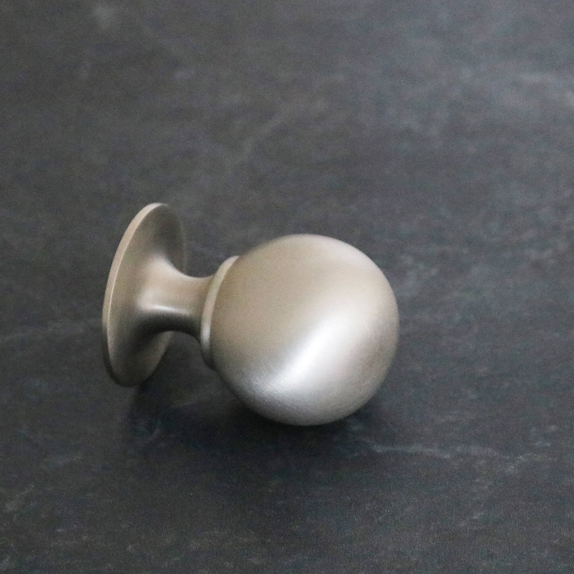 Henley Ball Cupboard Knob - Satin Nickel