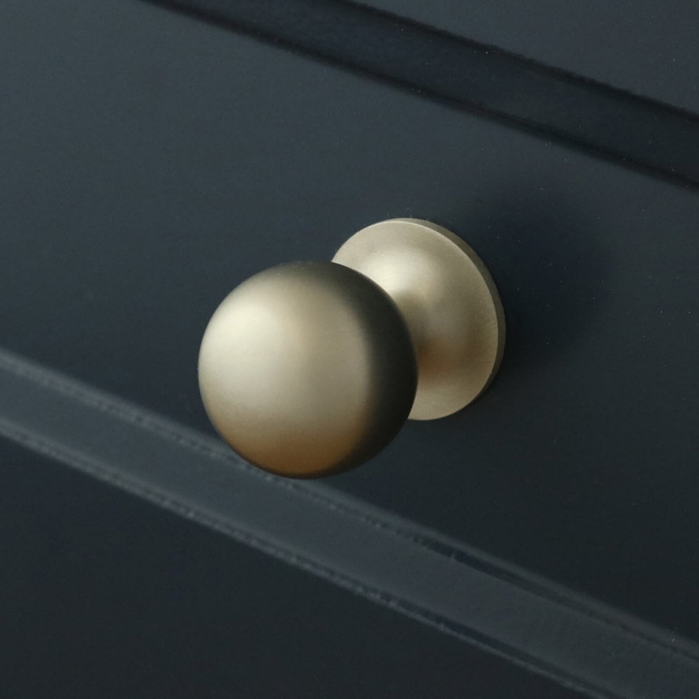 Henley Ball Cupboard Knob - Satin Nickel