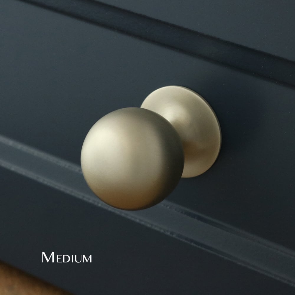 Henley Ball Cupboard Knob - Satin Nickel