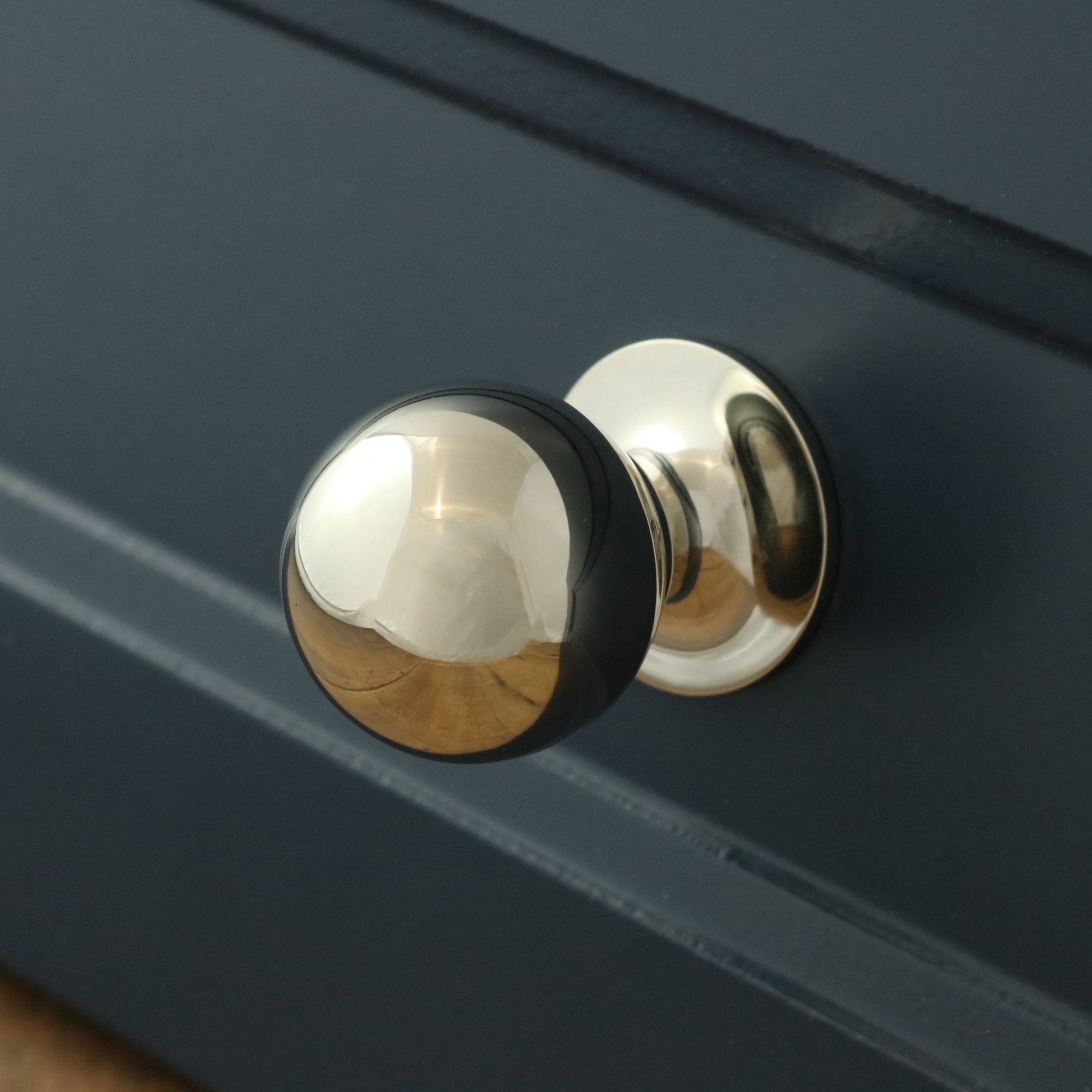 Henley Ball Cupboard Knob - Polished Nickel