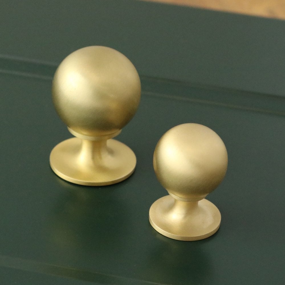 Henley Ball Cupboard Knob - Satin Brass