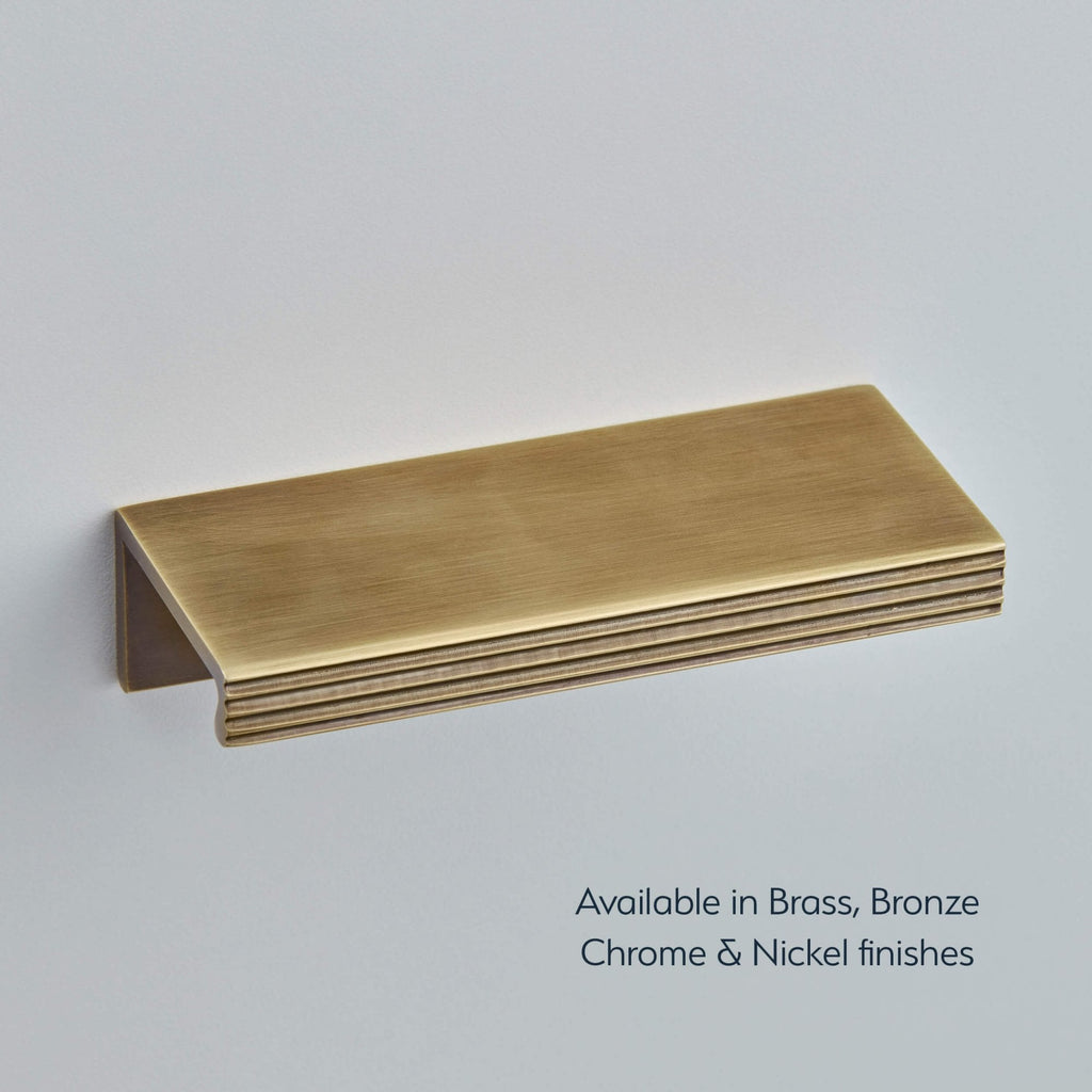 Pleated Edge Pull
