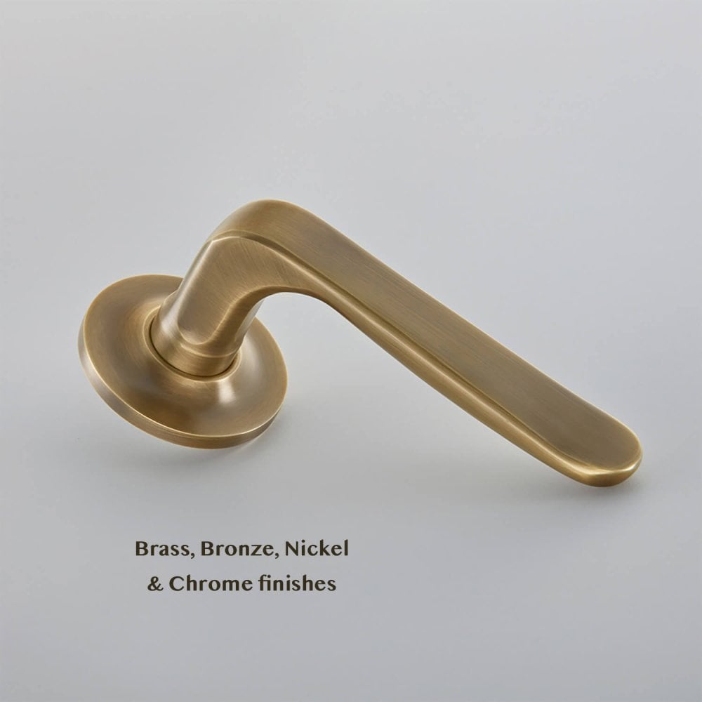 Garde Door Handle on Covered Rose