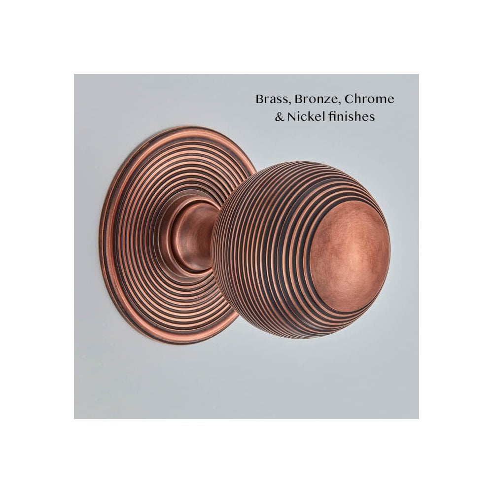 Reeded Ball Centre Door Knob