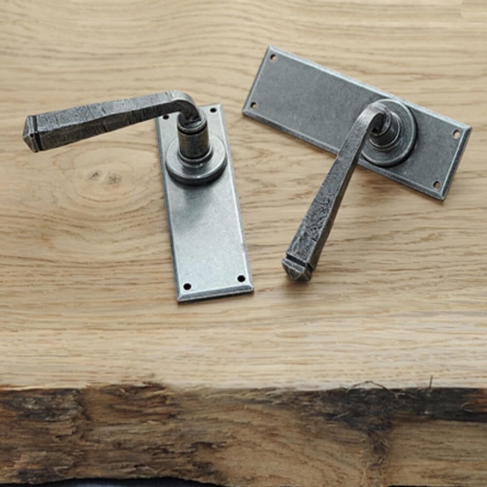 Avon Lever Range - Black or Pewter