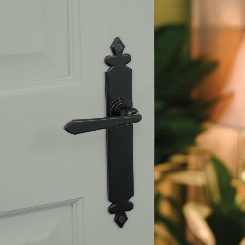 Cromwell Lever Range - Black or Pewter
