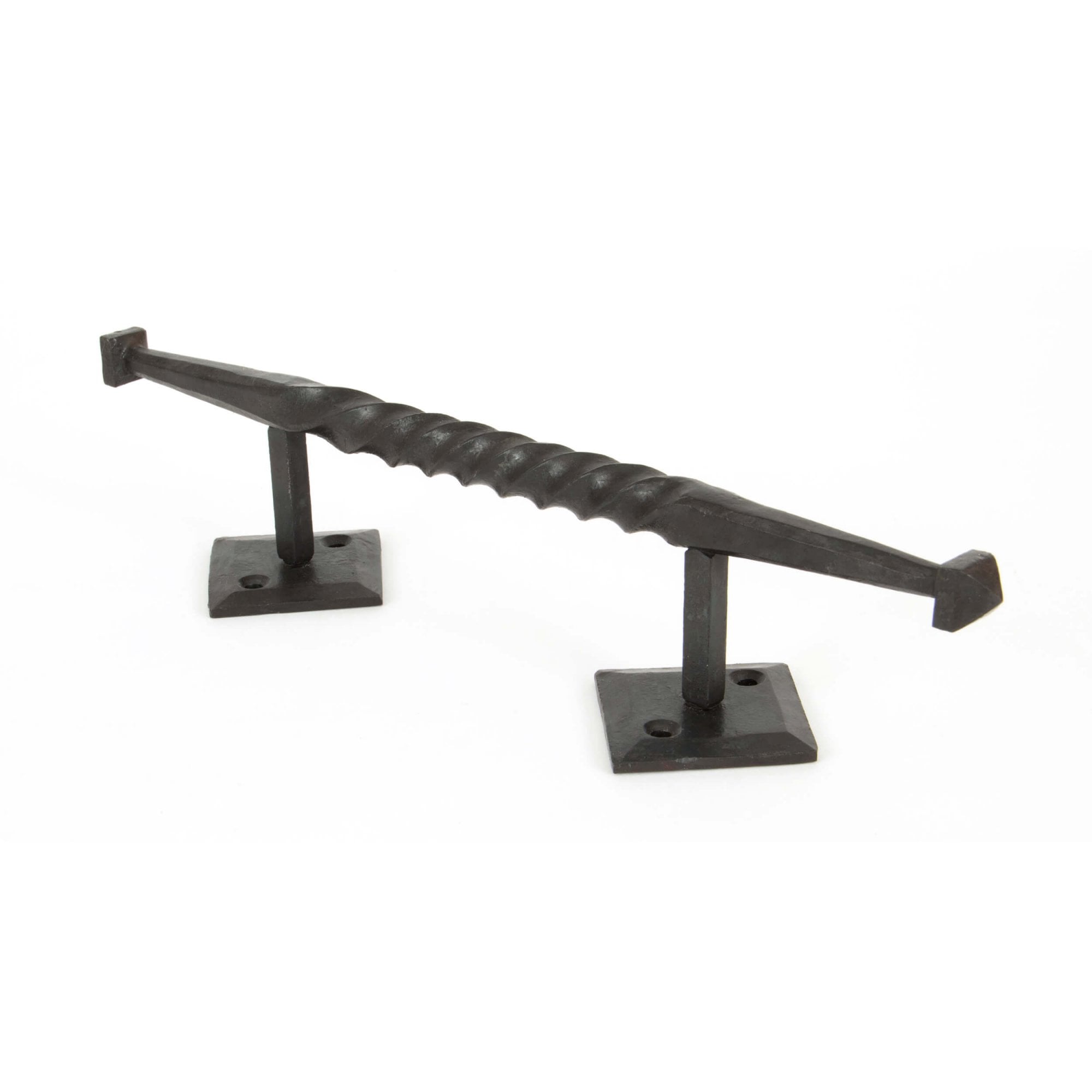 Black Robe Pull Handle