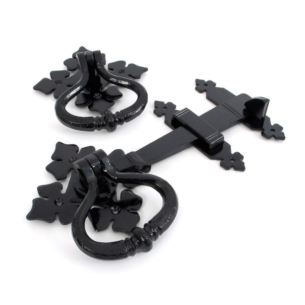 Shakespeare Latch Set