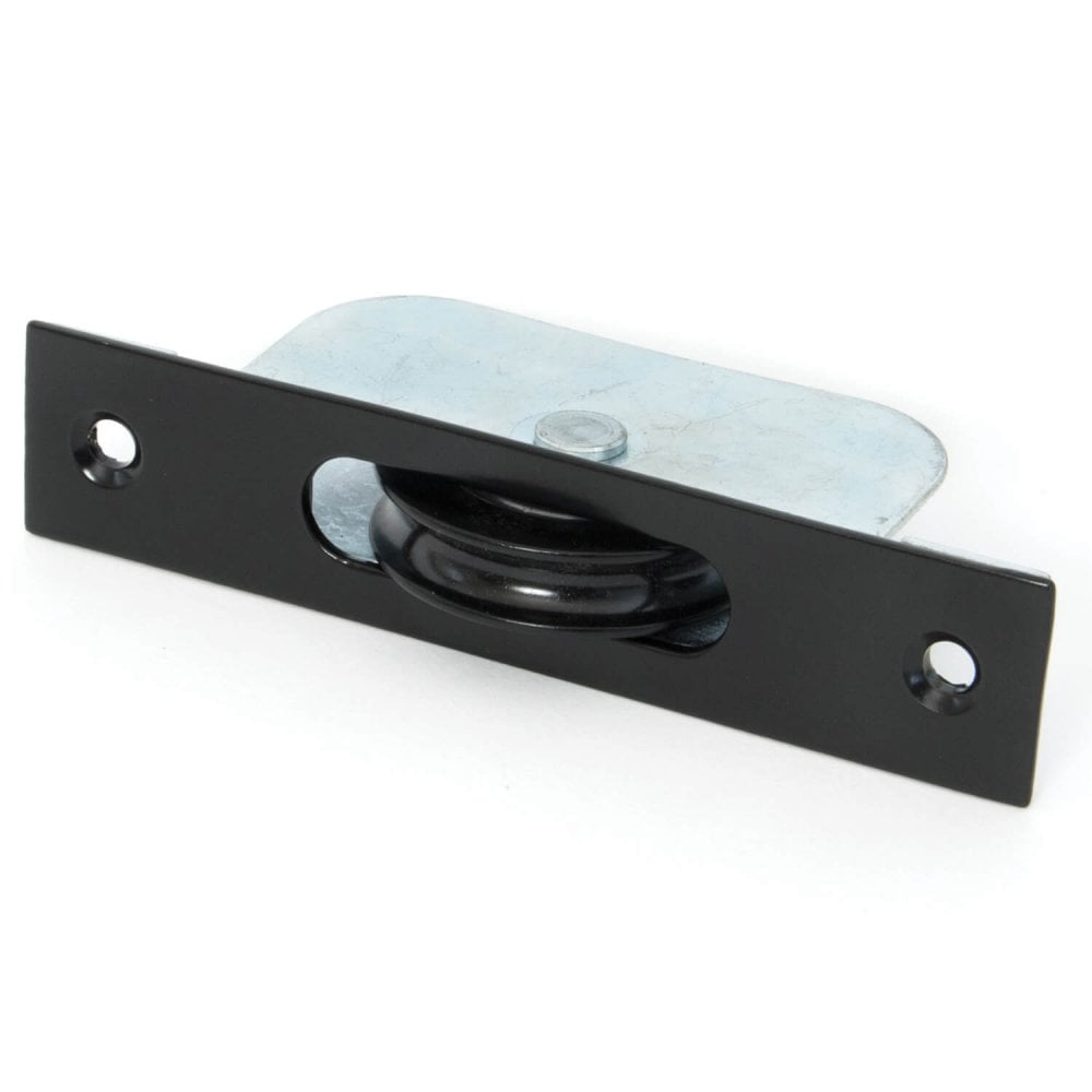 Black Sash Pulley