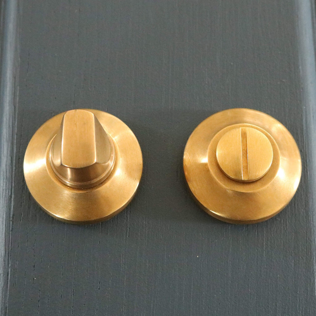 Bathroom Privacy Set on Plain Covered Rose - Aged Brass