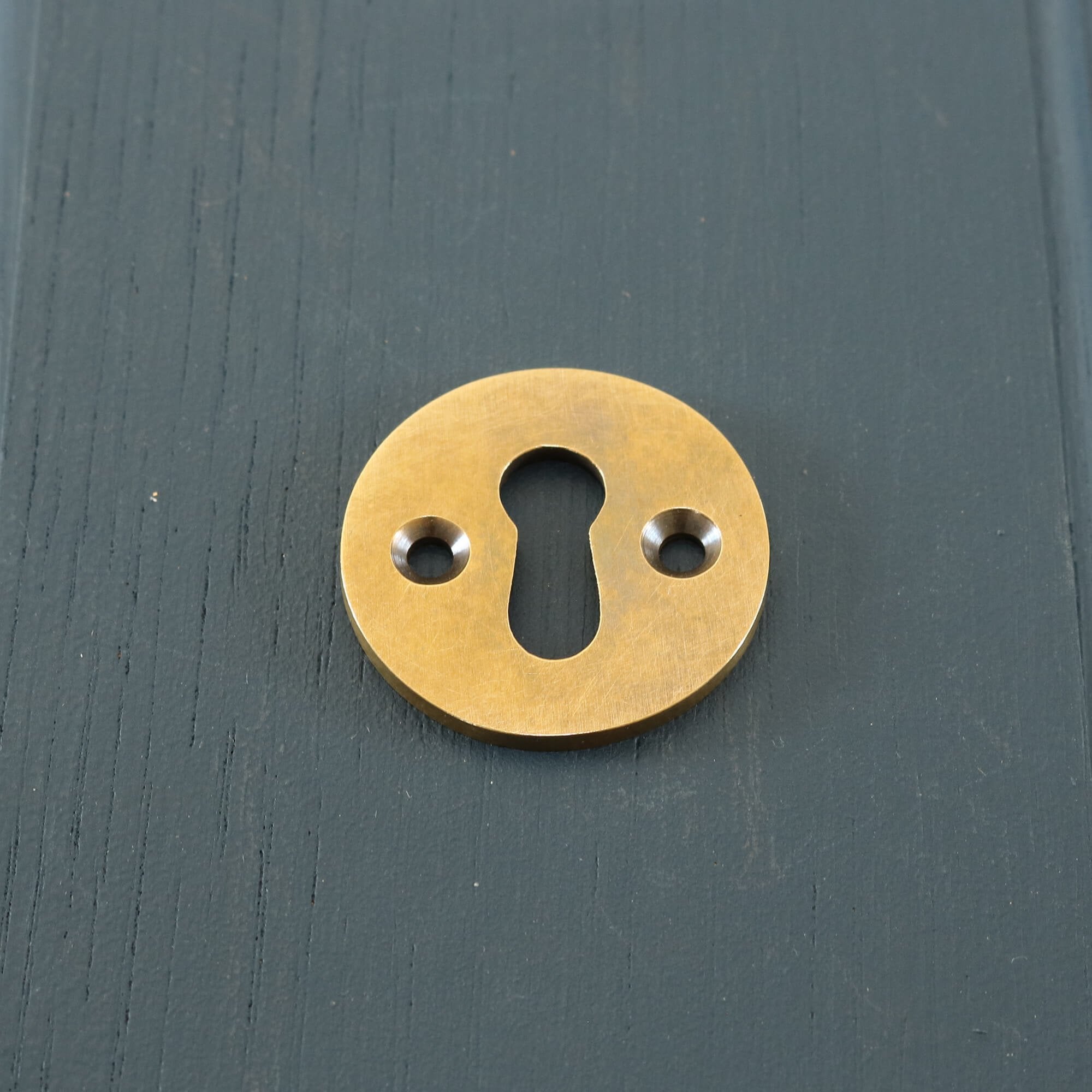 Aged Brass Hatton Round Open Escutcheon