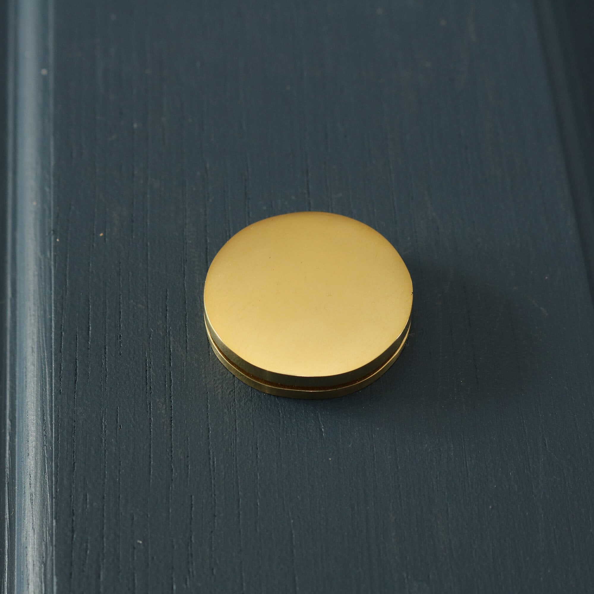 Brass Hatton Round Covered Escutcheon