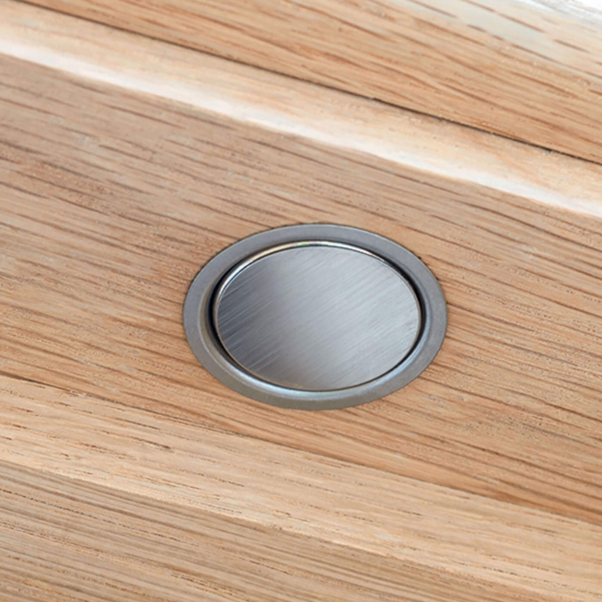 Concealed Magnetic Catch